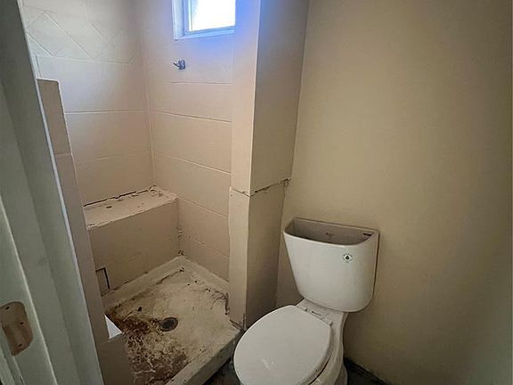 5th image of 7711 Minnesota Ave