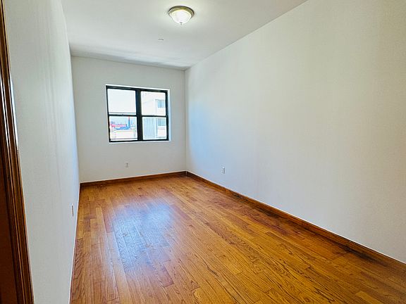 5th image of 31-11 Linden Pl #4A