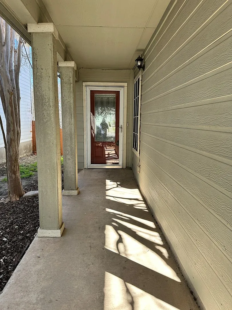 3/2 in Cibolo, TX — Photo 2
