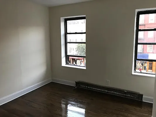 Rented by Salon Realty Corp | media 21