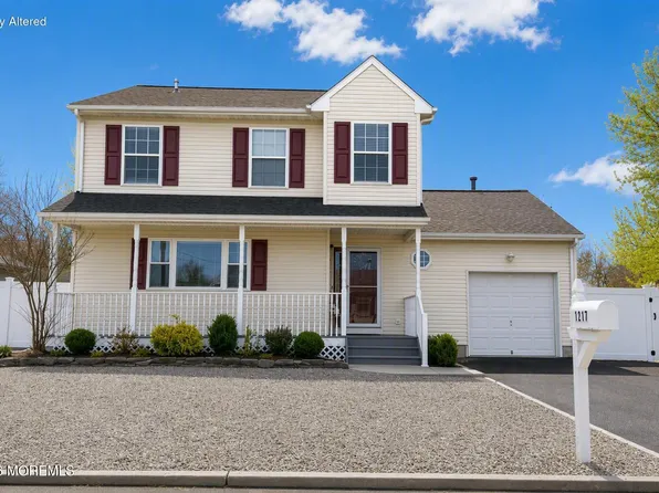 1217 Spray Avenue, Beachwood, NJ 08722