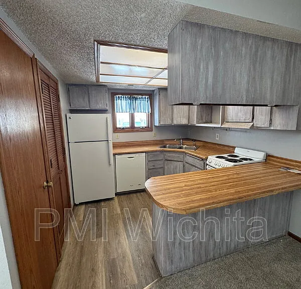 235 S Willo Esque Ct — Photo 5