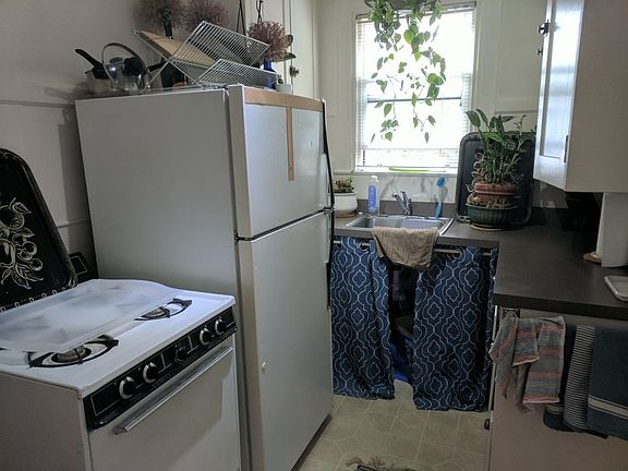 4th image of 2403 6th Ave W APT 4