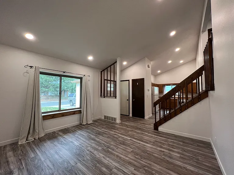 3515 Rockhampton Ct — Photo 3