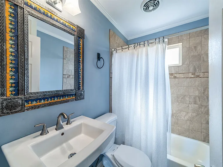 7302 Kenwell St — Photo 15
