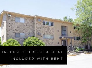 7703 Hickman Rd APT 23, Urbandale, IA 50322