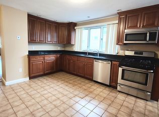 8 Whyte St #1, Medford, MA 02155
