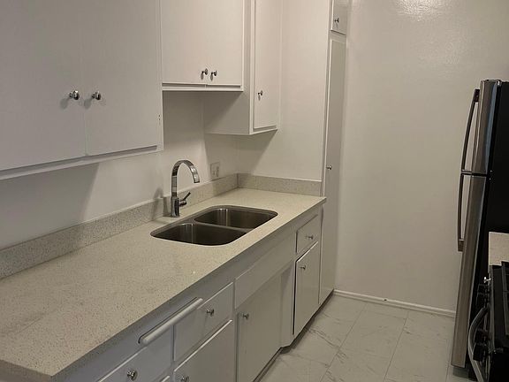5th image of 1134 10th St #5-D