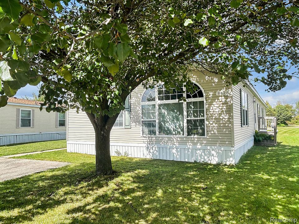 1st image of 9327 Greentree Dr