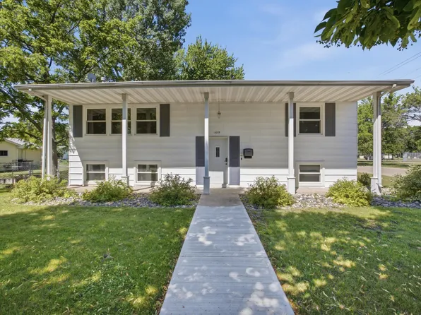 429 14th St N, Breckenridge, MN 56520