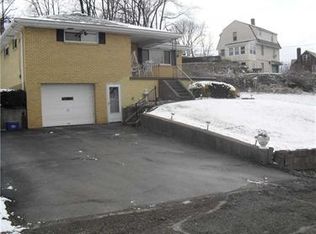 2038 Rhodes Ave, West Mifflin, PA