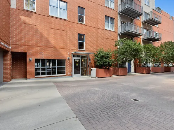 1236 Chicago Ave APT 706A, Evanston, IL 60202
