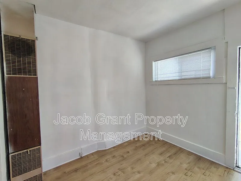1 bed, 1.0 bath, 400 sqft, $675 — Photo 3