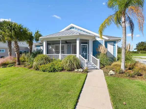 1052 Sugar Loaf Key Loop, Lady Lake, FL 32159