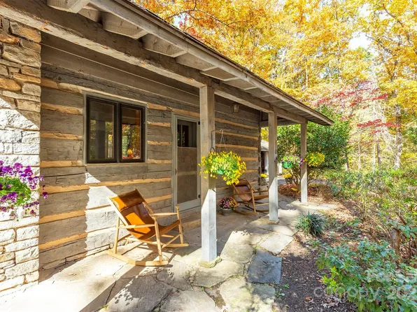 102 Weaver Mill Rd, Columbus, NC 28722