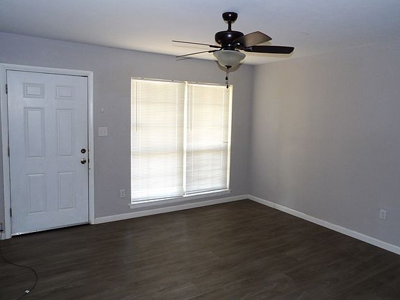 2nd image of 4611 NW Santa Fe Ave