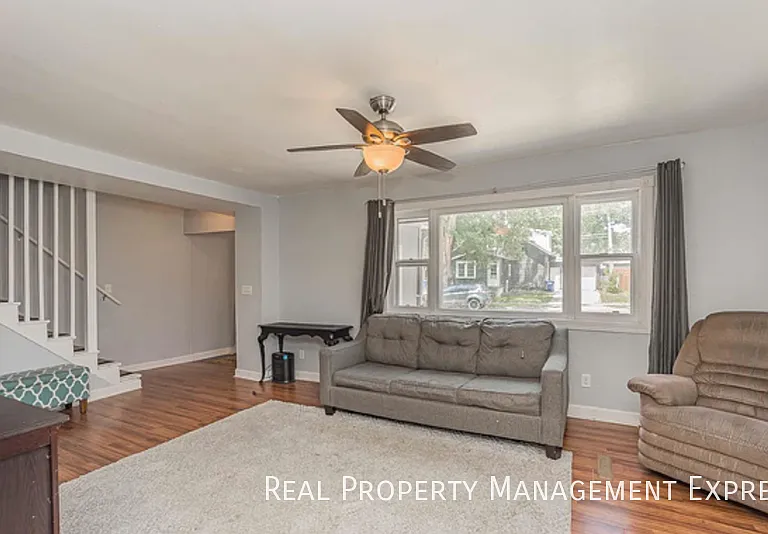 807 W 13th St — Photo 9