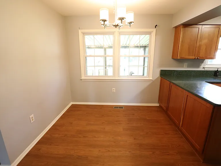 15 Hamilton Ln — Photo 10