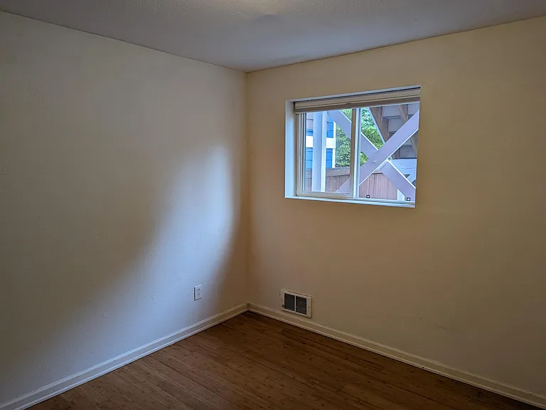 918 SW Holden St #2 — Photo 7