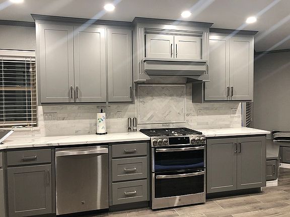 5th image of 2329 Chestnut Dr