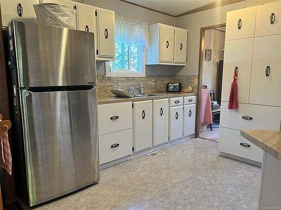 3rd image of 5150 Christie Rd #13