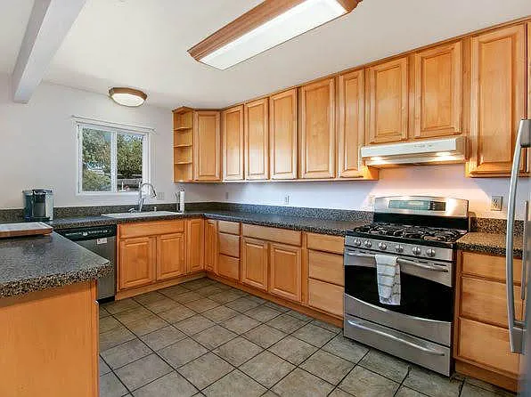 5036 Arvinels Ave — Photo 1