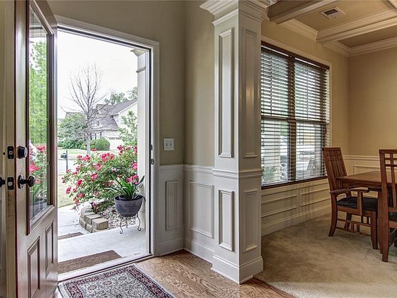 3rd image of 420 Pebble Chase Ln