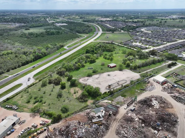 1030 Dixie Rd, Brenham, TX 77833