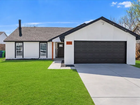 4104 Huckleberry Dr, Fort Worth, TX 76137