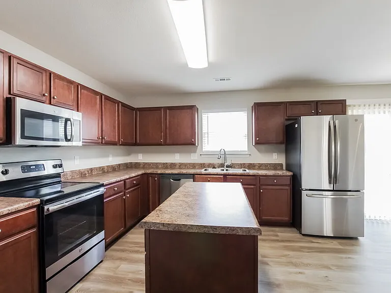 706 Waterlemon Way — Photo 9