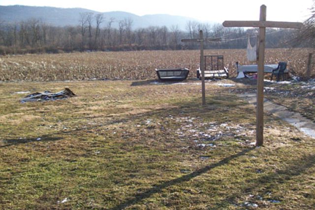 2nd image of 1460 N River Rd