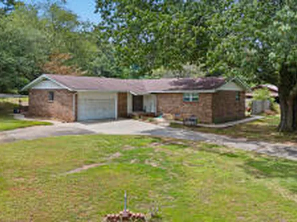 1001 W 18th Ter, Russellville, AR 72801