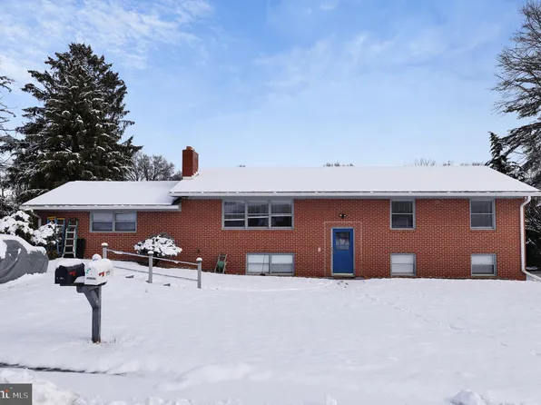 19506 Windsor Cir, Hagerstown, MD 21742