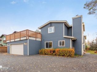 8933 Lakehurst Dr, Anchorage, AK 99502