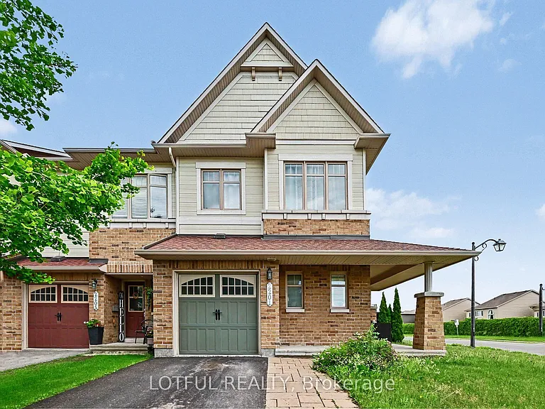 2201 Marble Cres — Photo 3