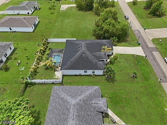 3rd image of 4122 NE 20th Ct
