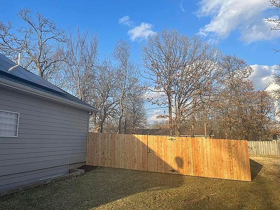 5th image of 111 Bair Dr