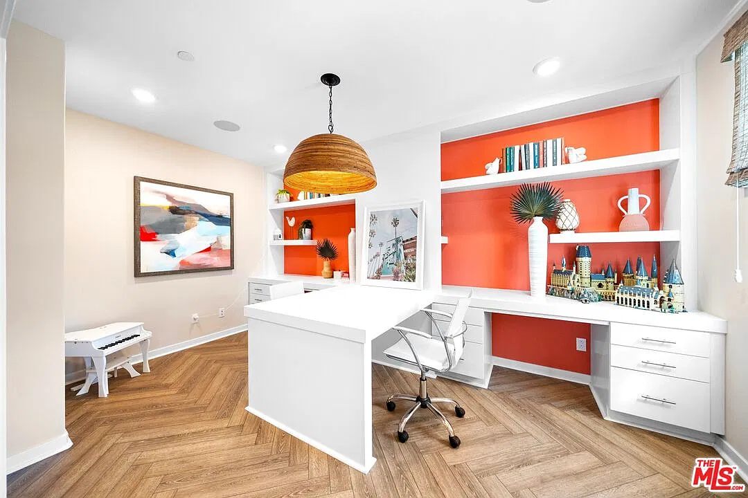 2 bed, 2.5 bath, 1720 sqft, $3,750 — Photo 4