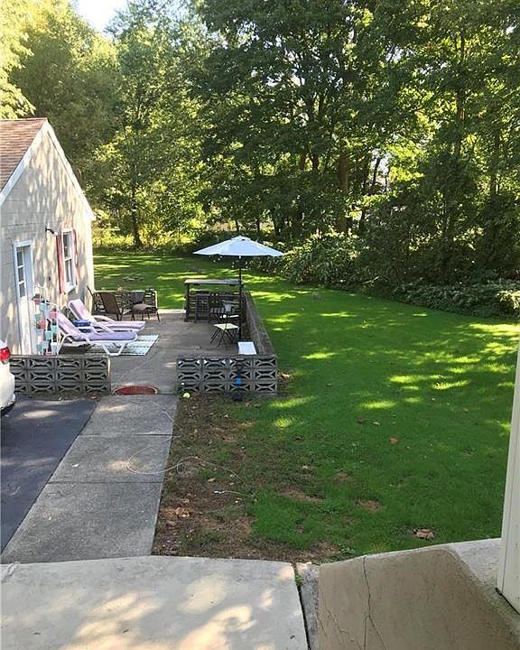 2nd image of 9 Peck St #9