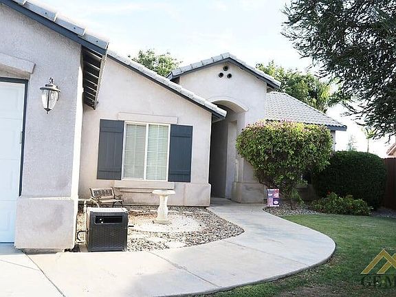 3rd image of 3748 Meadow Hills Ct