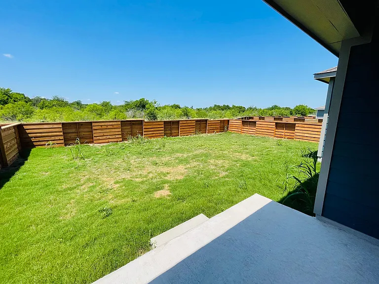470 Jack Ryan St — Photo 10