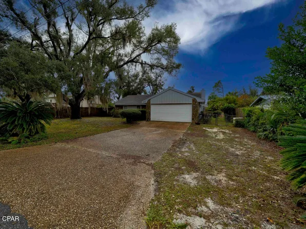 3708 Shoreline Cir, Panama City, FL 32405