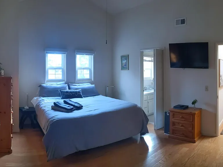 2110 De La Vina St #1 — Photo 9