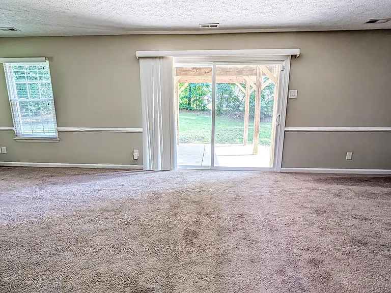 21530 Warwick Ct — Photo 41