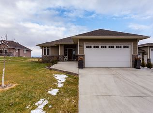 833 McCurdy Rd E, Kelowna, BC V1X8G3