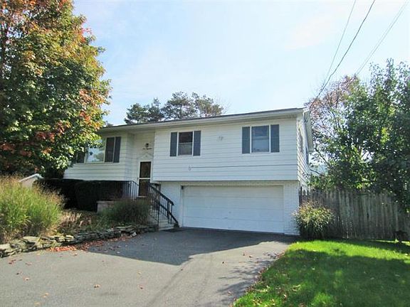 2nd image of 918 Sarah Dr