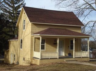 608 Vine St, Baraboo, WI 53913
