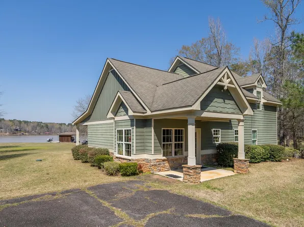 2796 Lakecrest Dr, Sparta, GA 31087