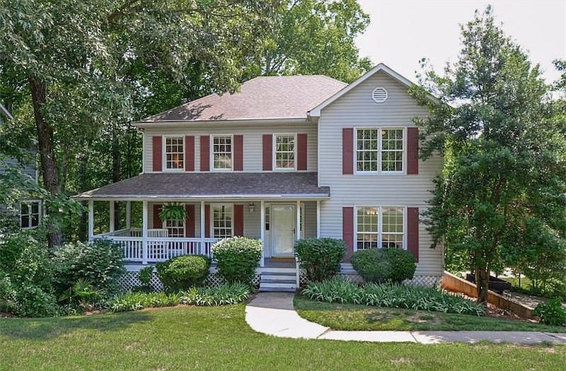 1st image of 330 Justin Dr
