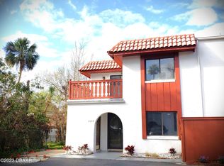 2058 Oak Meadow Cir, South Daytona, FL 32119